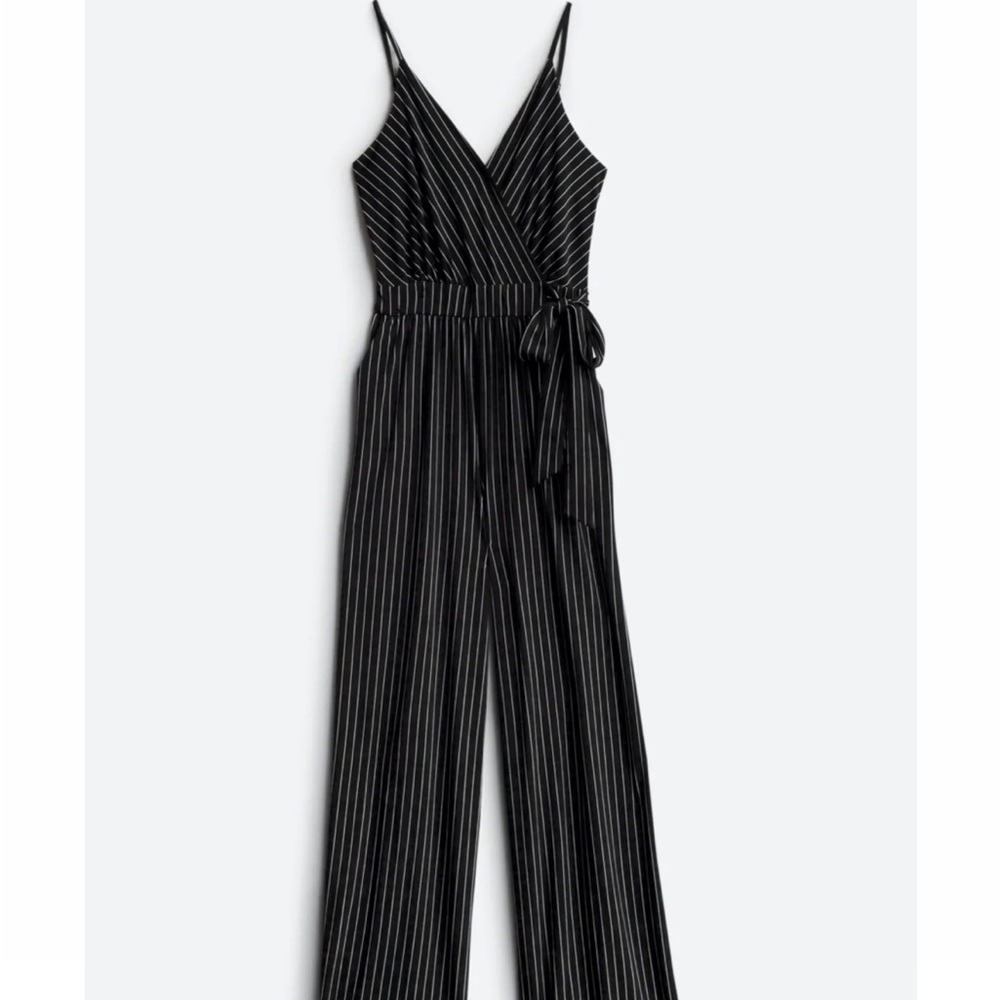 Kaileigh 2x black with white stripes jumper